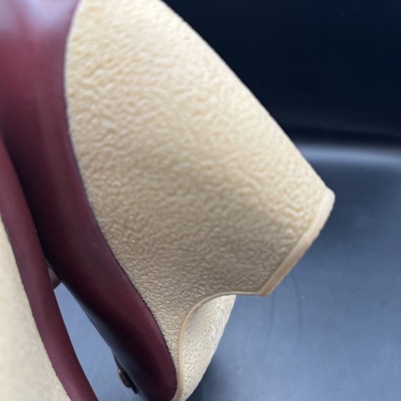 NWOT AEROSOLES WOMEN'S WINE LEATHER “ Vice Squad” WEDGE 3.5” PUMPS SIZE 10 - Picture 8 of 11